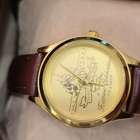 Walt Disney Timeworks 50th Anniversary Gold Watch - Picture 2 of 12